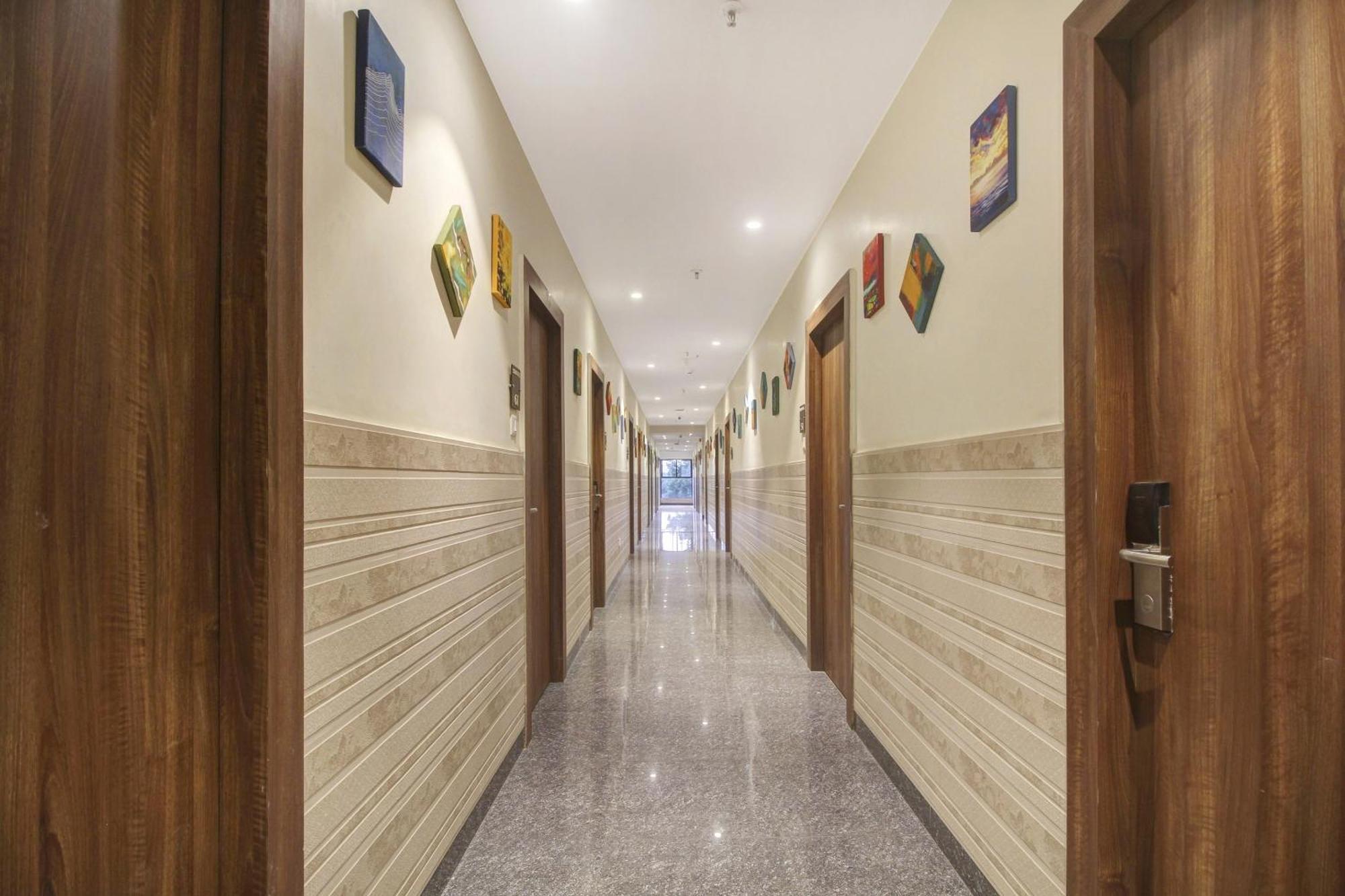 Townhouse Oak Sohotel Haora Екстер'єр фото