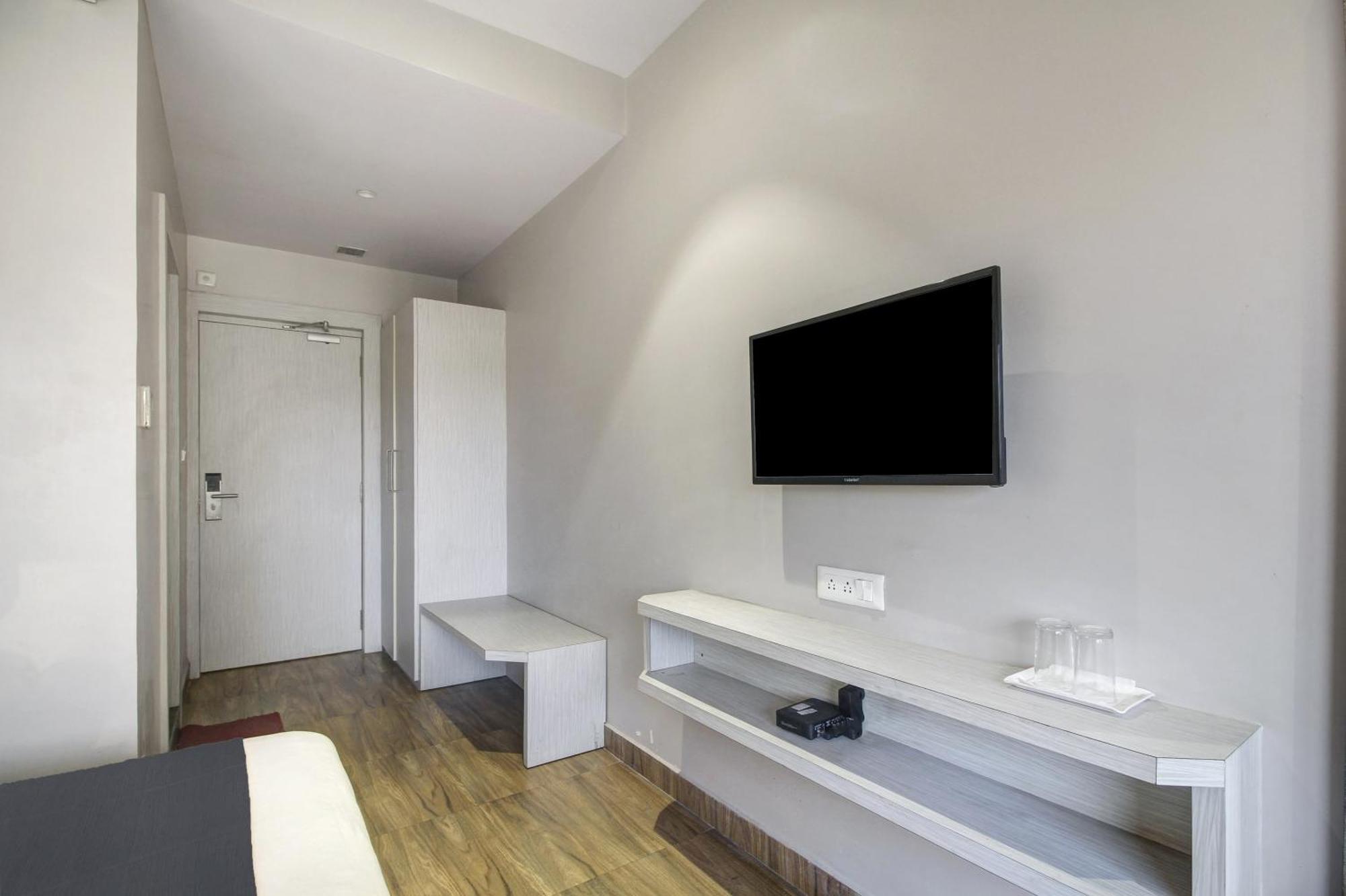Townhouse Oak Sohotel Haora Екстер'єр фото