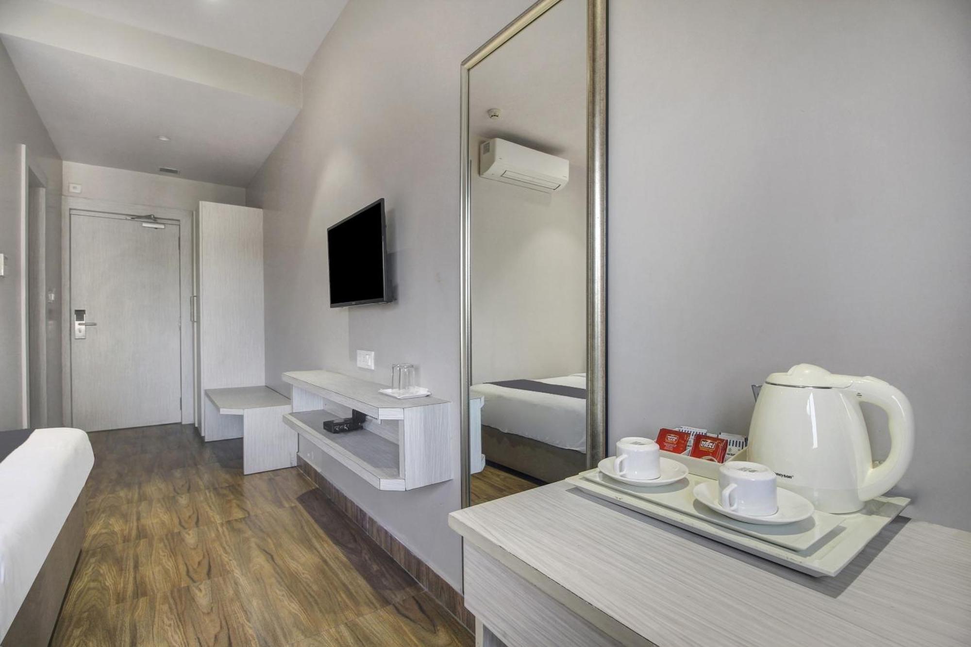 Townhouse Oak Sohotel Haora Екстер'єр фото