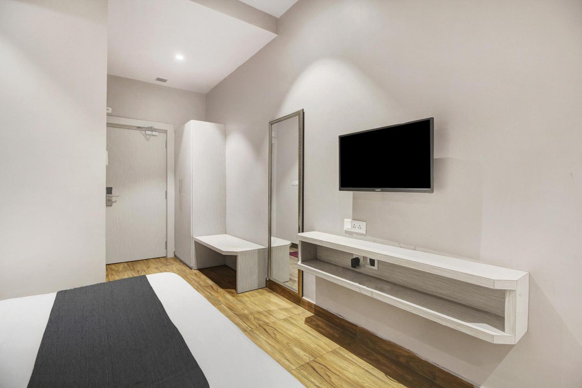 Townhouse Oak Sohotel Haora Екстер'єр фото