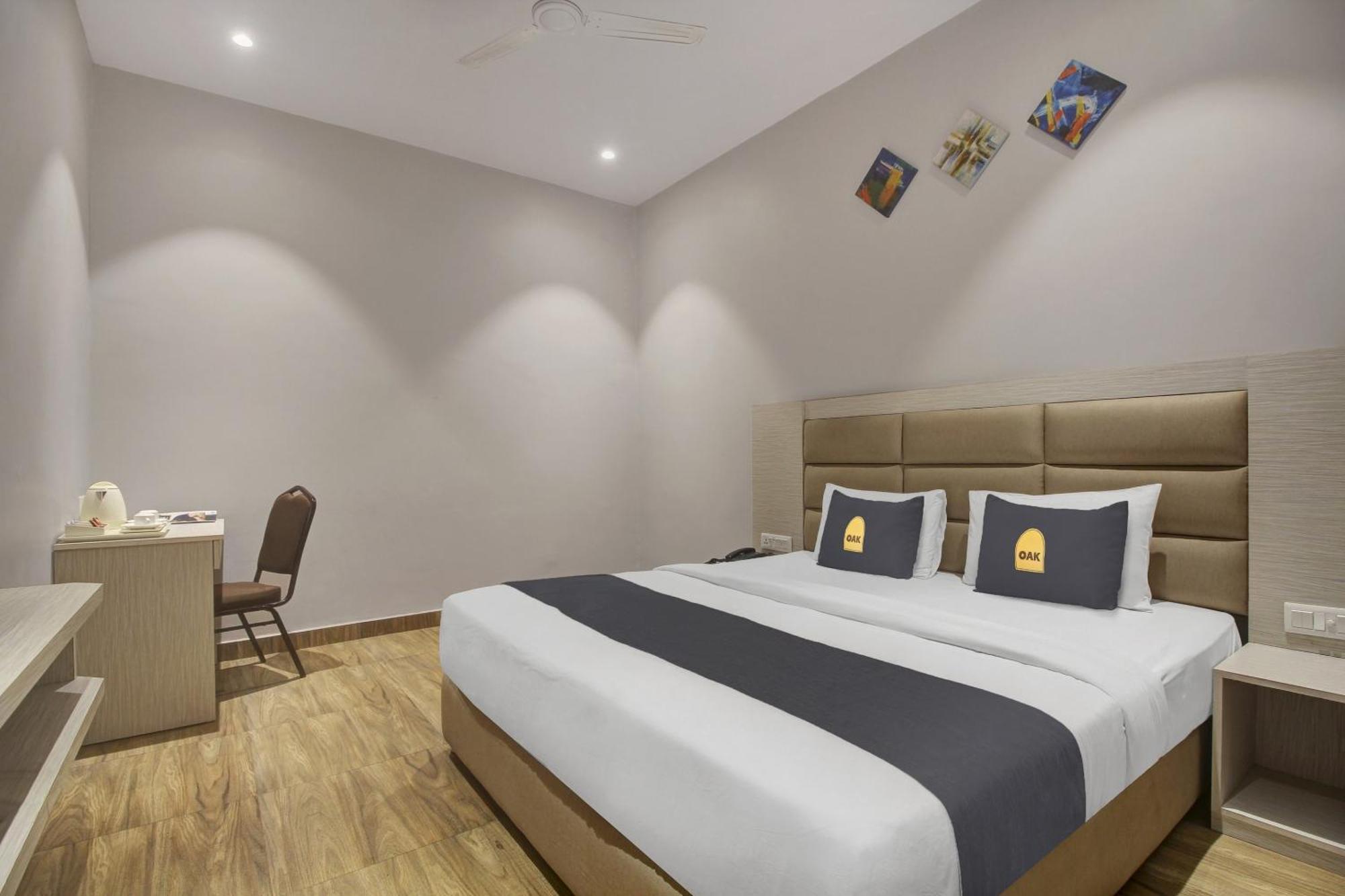 Townhouse Oak Sohotel Haora Екстер'єр фото