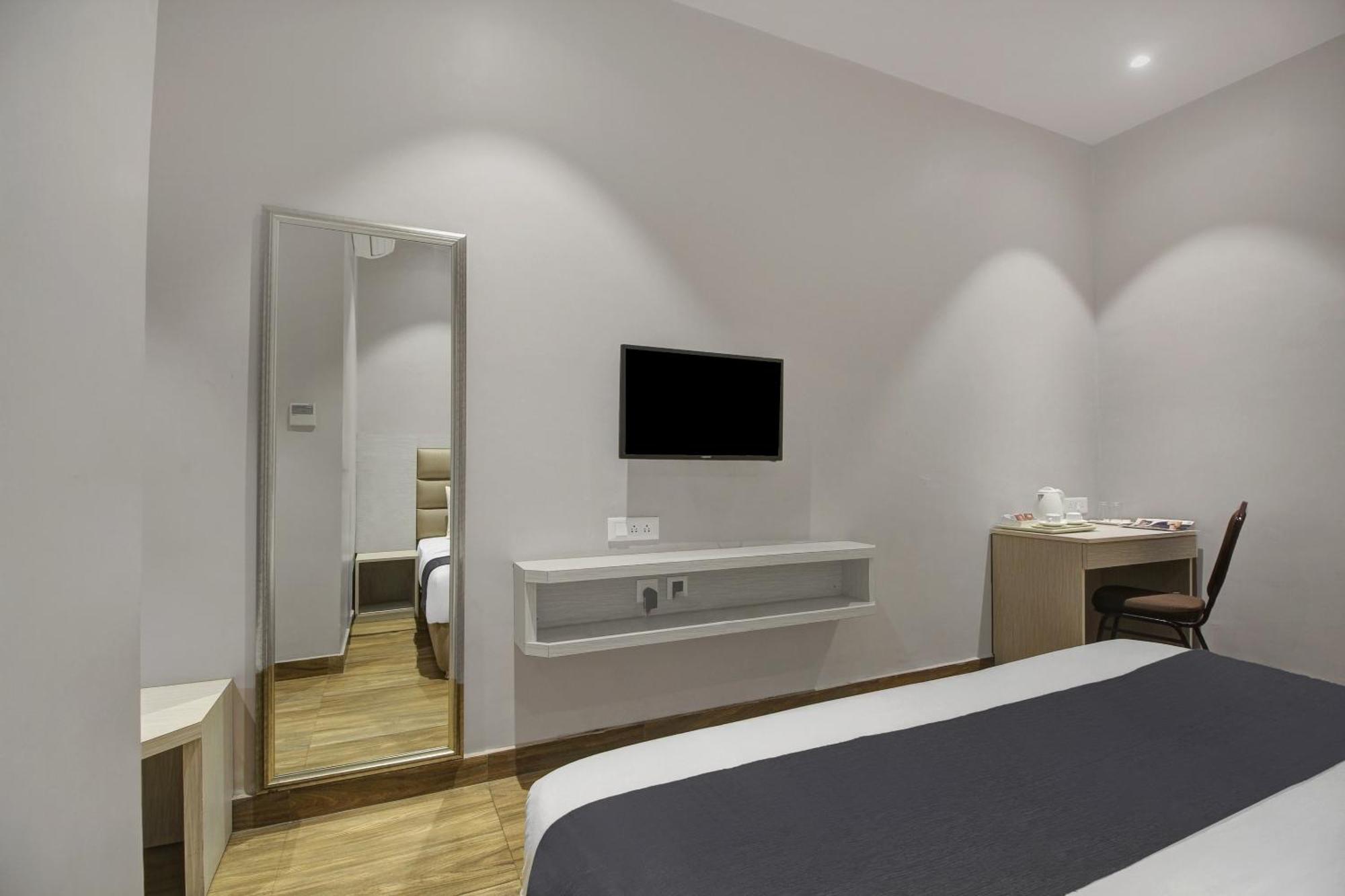 Townhouse Oak Sohotel Haora Екстер'єр фото