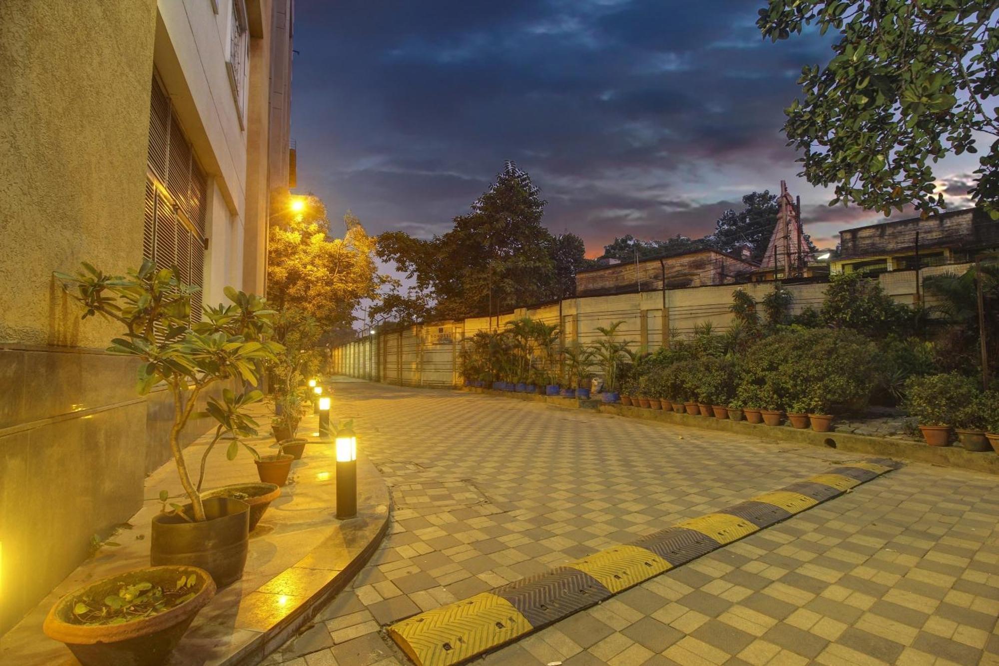 Townhouse Oak Sohotel Haora Екстер'єр фото